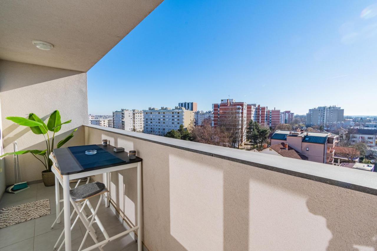 Flexible Selfcheckins 30 - Zagreb - Garage - Electric Vehicle Ccharger - Big Loggia - New - Apartments Repinc 30 Luaran gambar